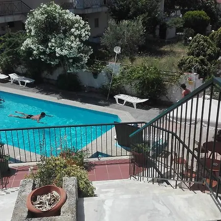 Star Apartment *